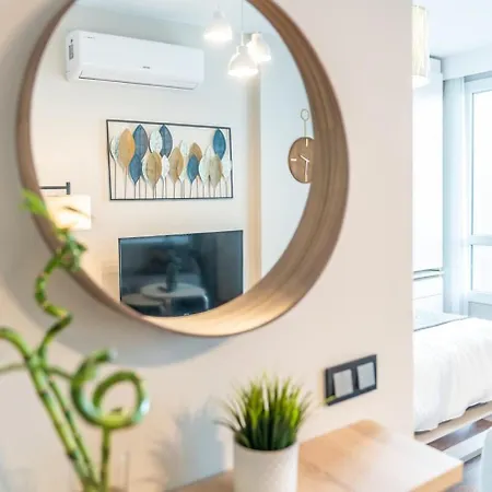 Stylish Living - Your Urban Charm Апартаменты